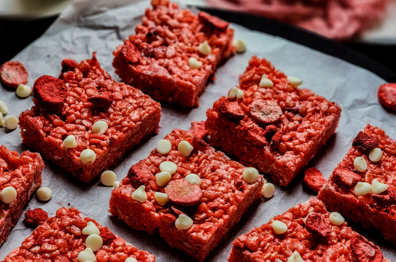 Strawberries & Cream Rice Krispy Treats