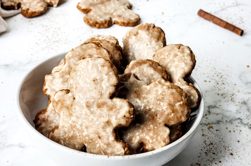 Gingerbread Oatmeal Cookies