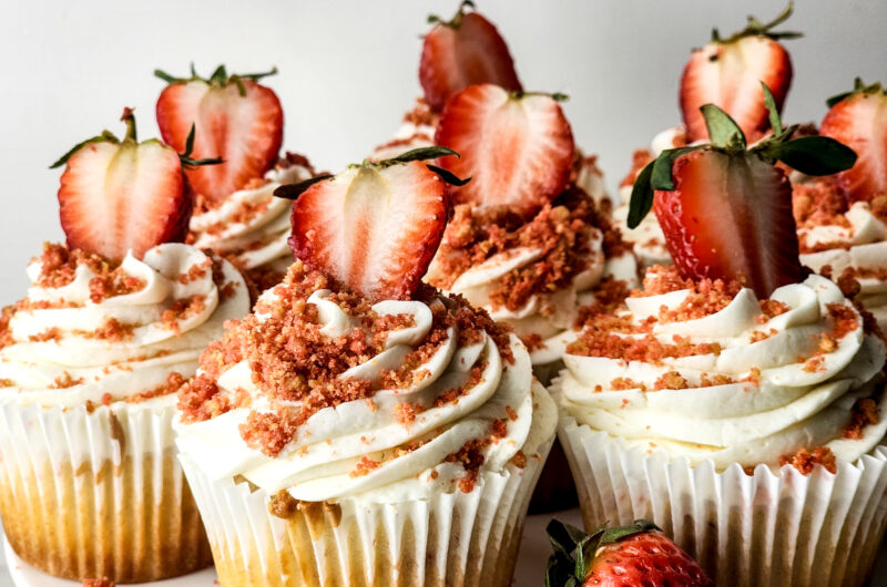 Strawberry Crunch Cupcakes