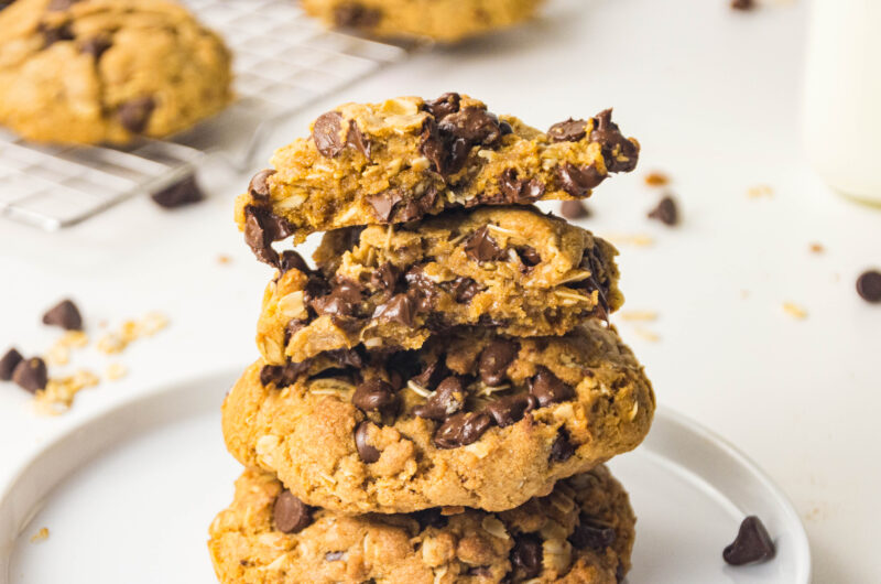 Oatmeal Chocolate Chip Cookies